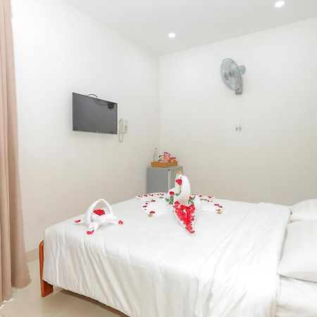 Khach San Ciao Quy Nhon Hotel Exterior photo