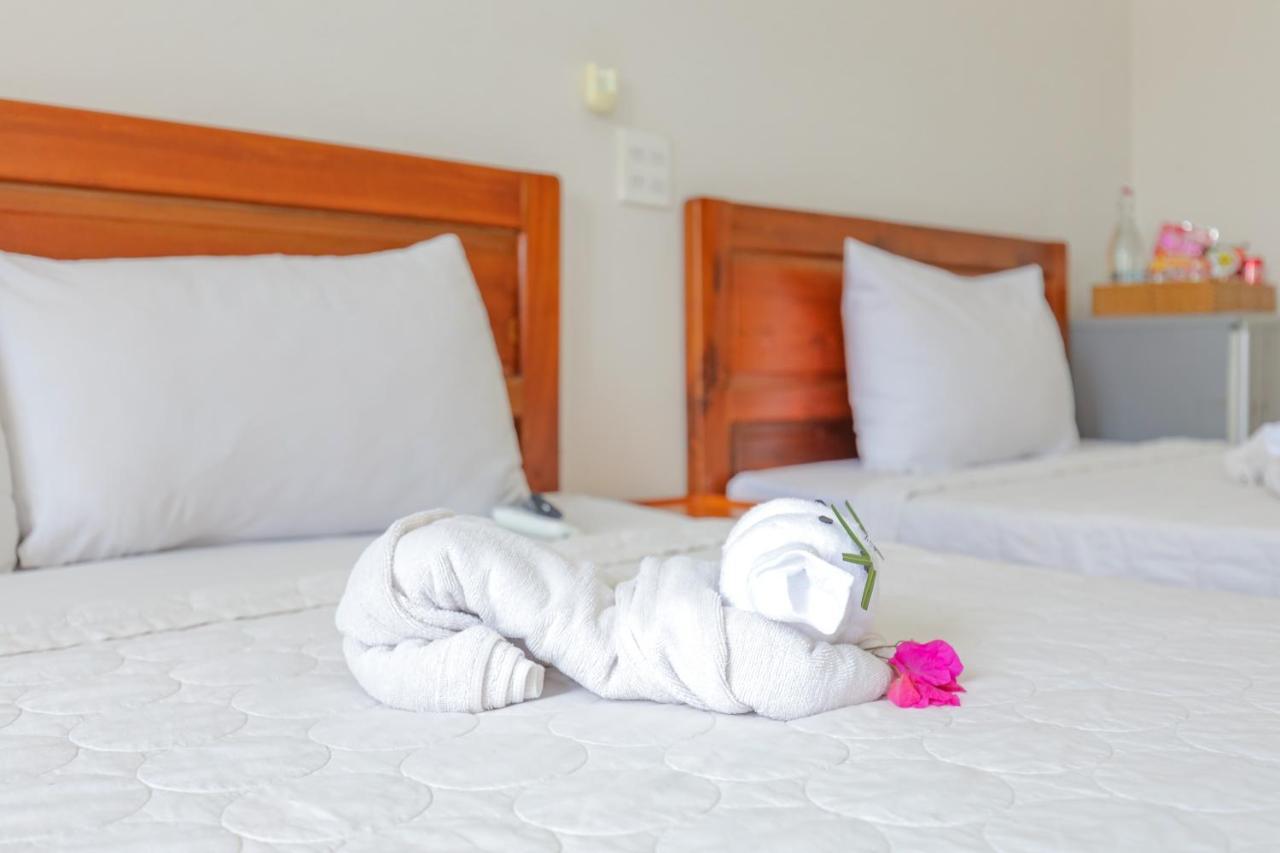 Khach San Ciao Quy Nhon Hotel Exterior photo